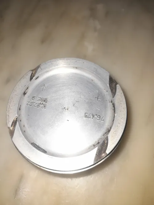 Piston