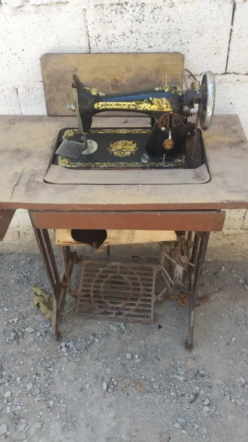 ماكنة خياطة