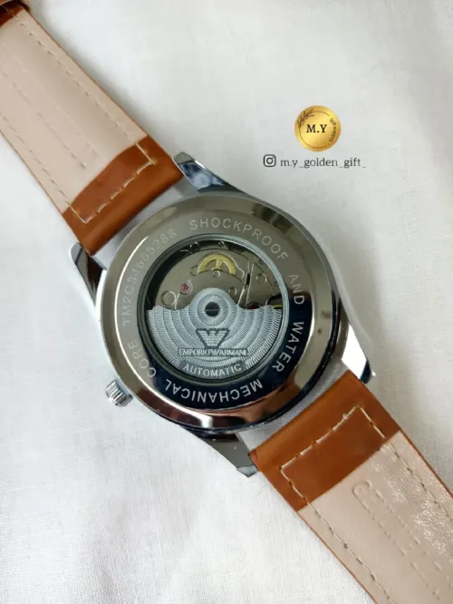 Montre pour hommes et femmes originals et copies 