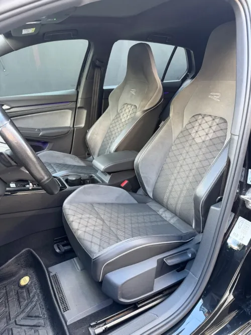 Volkswagen Golf 8 2024 R-Line
