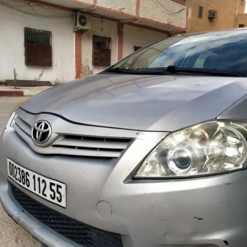 Toyota Auris 2012 Dynamique +