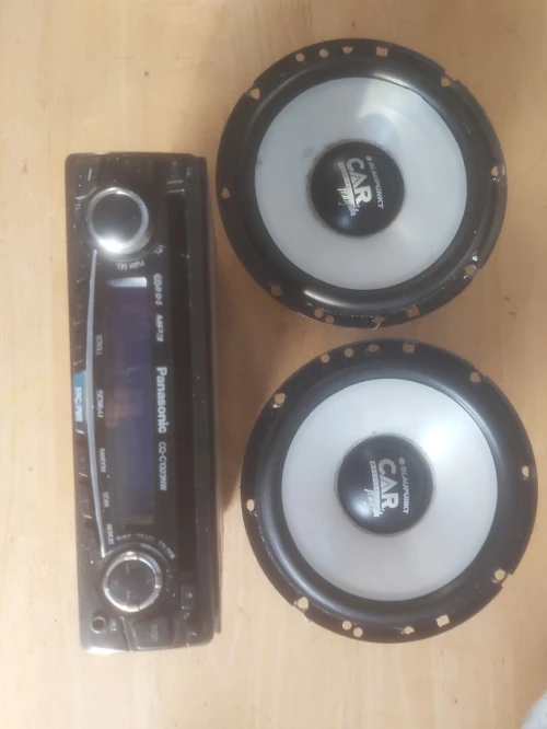 Radio cd mp3 aux +baffes
