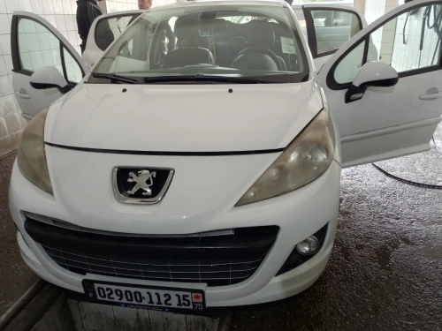 Peugeot 207 2012 Fennec
