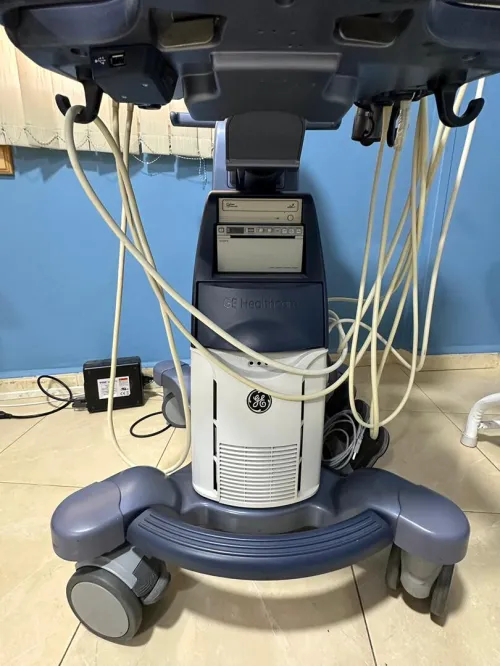 Echographe Logiq S8 de marque générale électrique.