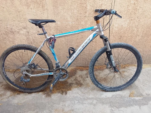 Velo vtt scrapper