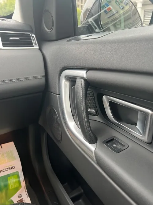Land Rover Discovery 2019 Sport HSE 07 places
