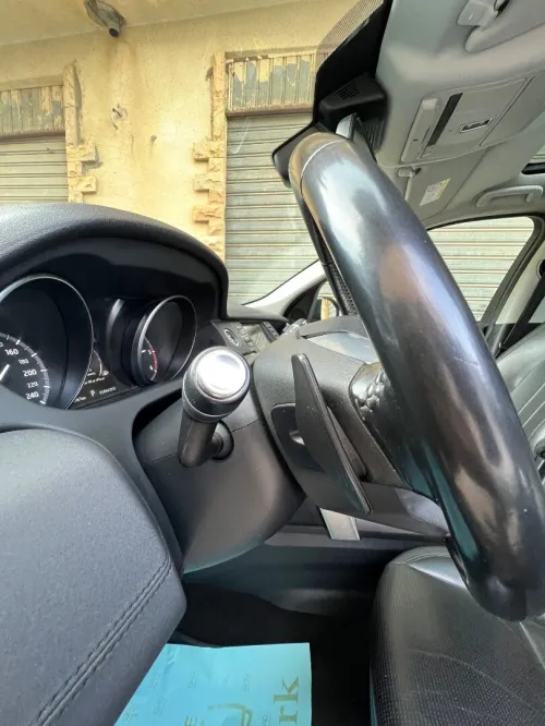Land Rover Discovery 2019 Sport HSE 07 places