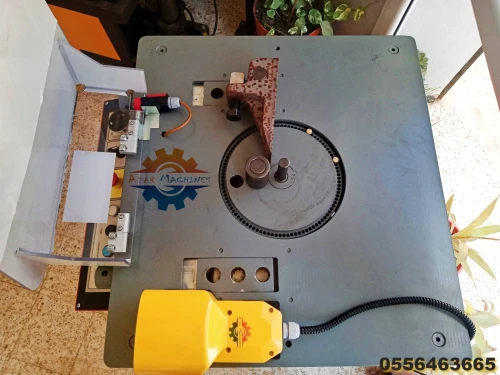 coudeuse pour fer à béton Italie ICARO  P32  (الة تشكيل وثني الحديد ) كودوز