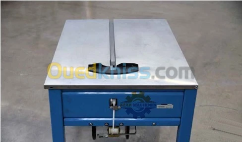 Cercleuse semi-automatique / Cercleuse pneumatique / cercleuse à batterie آلة الربط  نصف الية
