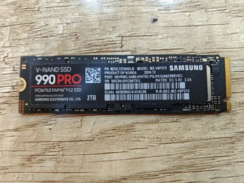 Samsung 990 pro 2tb JMS utilisé 
