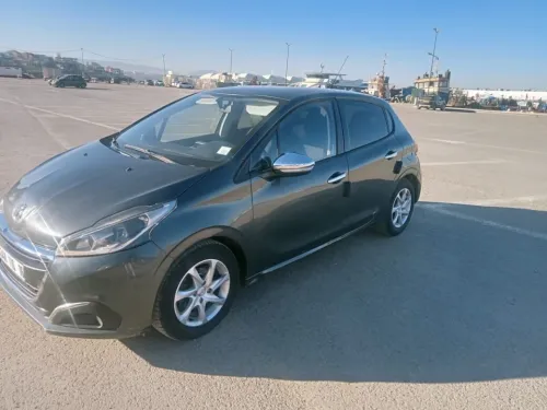 Peugeot 208 2016 Allure Facelift