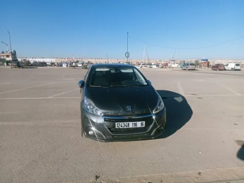 Peugeot 208 2016 Allure Facelift