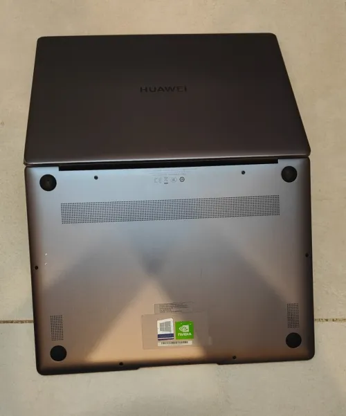 Huawei matebook 13