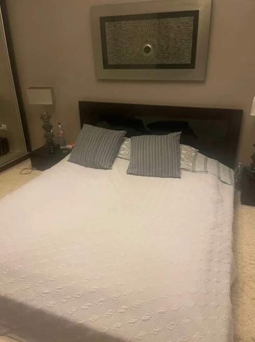 Chambre à coucher en très bon état à vendre à bon prix pour cause de déménagement
