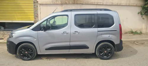 Fiat Doblo 2023 Vitre