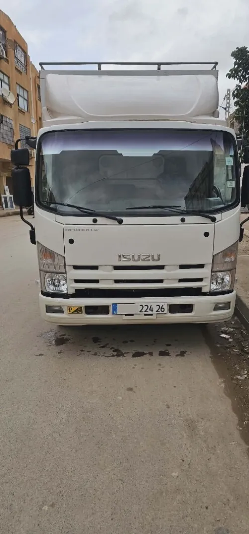 Isuzu Super jombo 2024