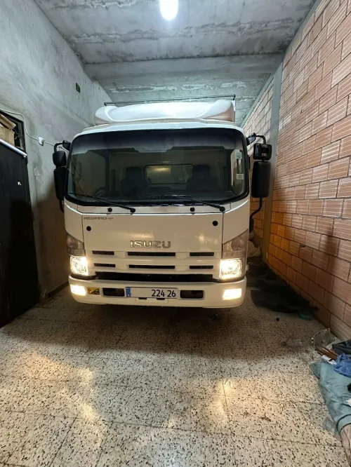 Isuzu Super jombo 2024