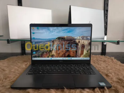 DELL LATITUDE 5300 i5/8 eme ram 8g ddr4 ssd 256g mvme