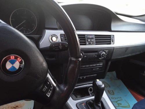 BMW Série 3 2011 