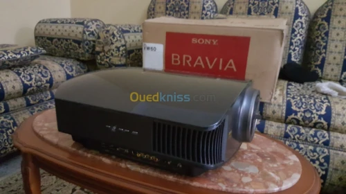 Sony VPL-VW60 SXRD Projector
