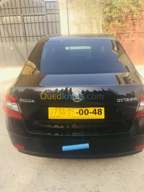 Location de Voiture VIP avec Chauffeur