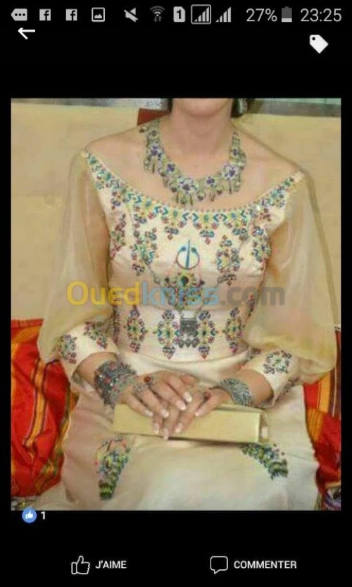 Couturière de robe kabyle traditionne