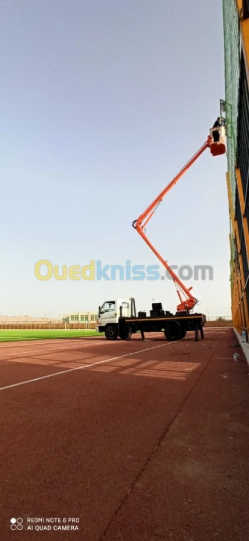  Location camion nacelle 14 m