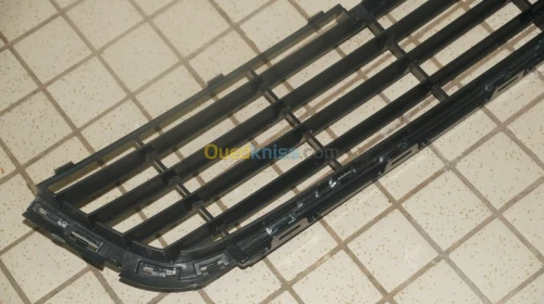 Grille calandre inférieure Golf 6  