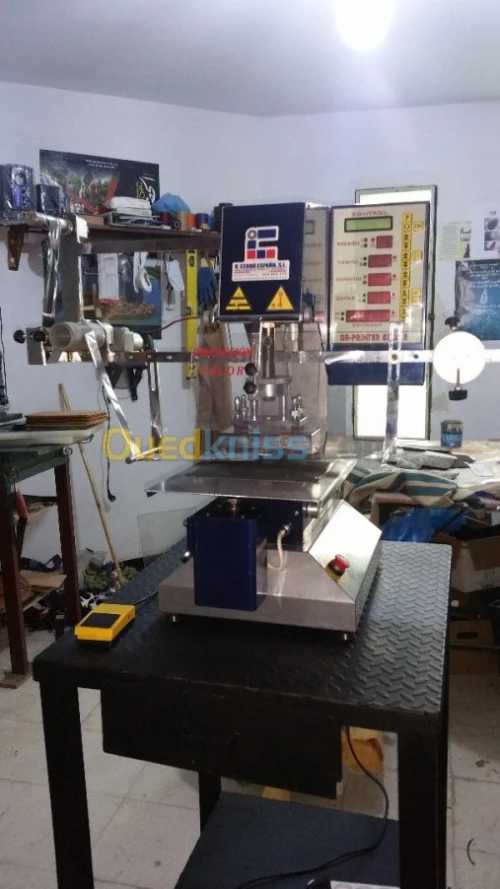 Machine estompage pour dorure a choud