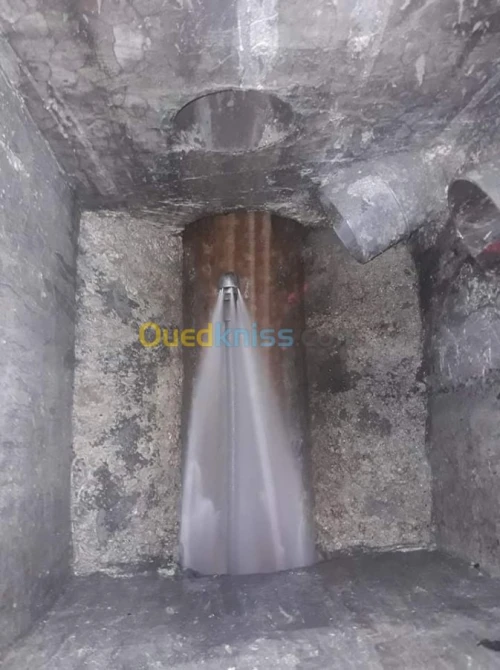 Camion Débouchoure D'assainissement curage vidange 