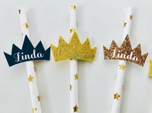 Articles pour fêtes, pailles ornées 
