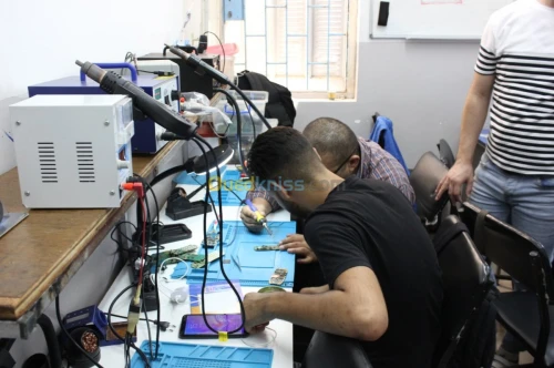 تكوين في اصلاح الهواتف الذكية