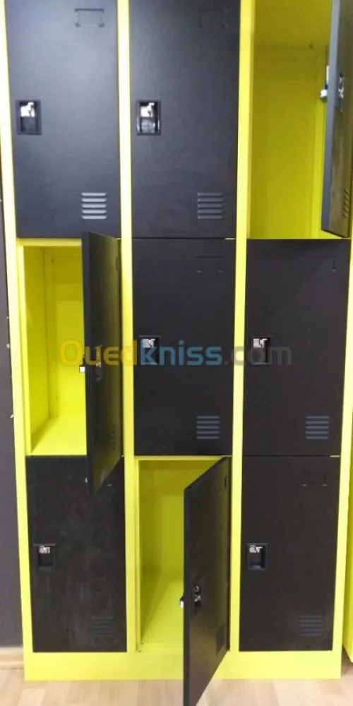 ARMOIRE VESTIAIRE,  