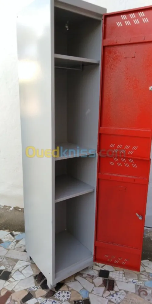 ARMOIRE VESTIAIRE,  