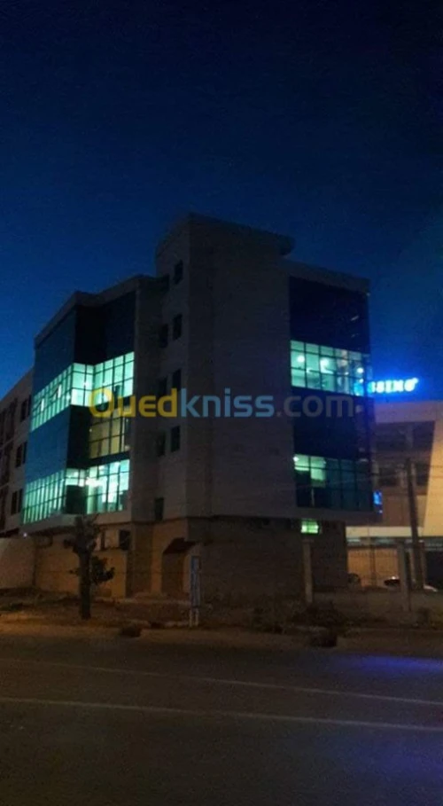 Habillage de façade de bâtiment