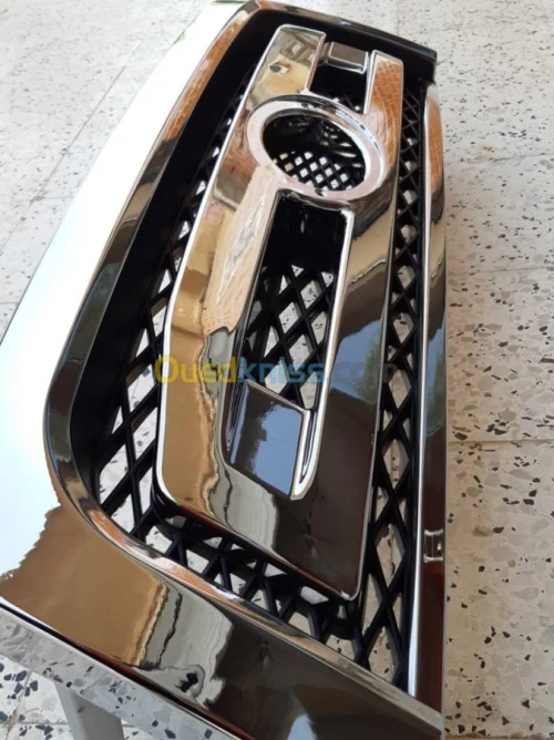 CALANDRE FORYOTA ADMIRAL 2012