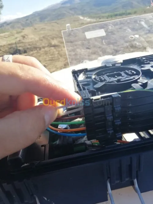 Raccordement des câbles fibre optique