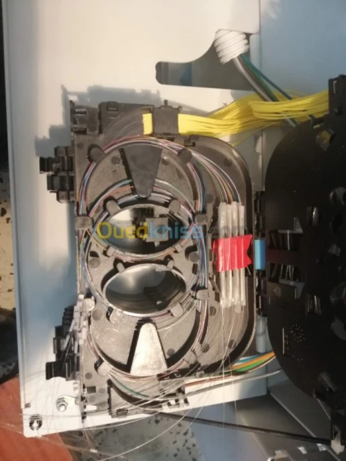 Raccordement des câbles fibre optique