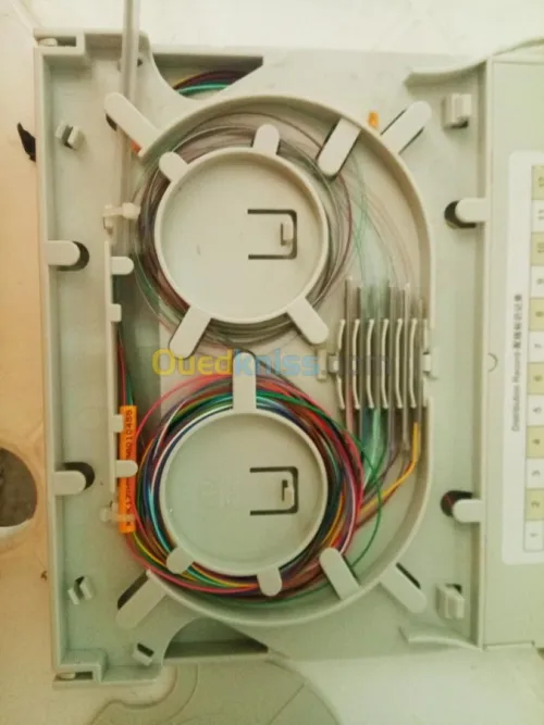Raccordement des câbles fibre optique