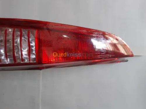 FEUX STOP ARRIERE TATA INDICA NV 2016