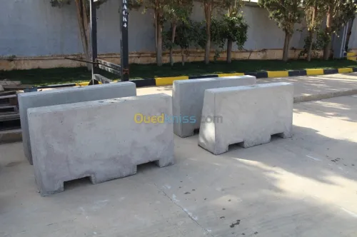BALISE EN BÉTON (balise de sécurité)