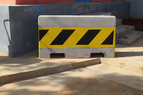 BALISE EN BÉTON (balise de sécurité)