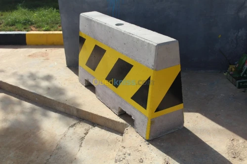 BALISE EN BÉTON (balise de sécurité)