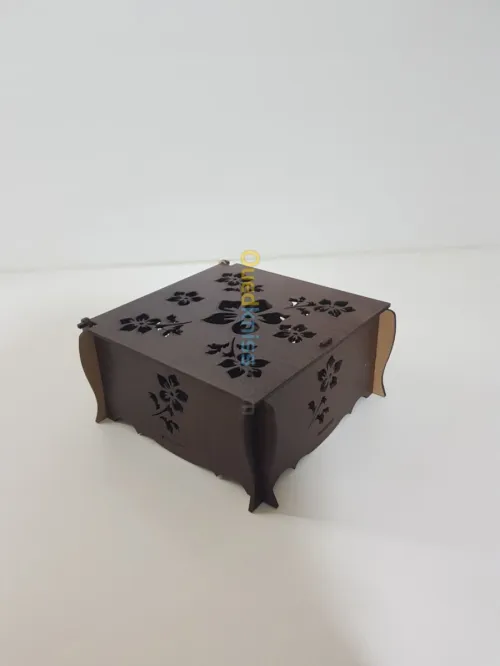 Boîte à gâteaux علب حلويات بالخشب 