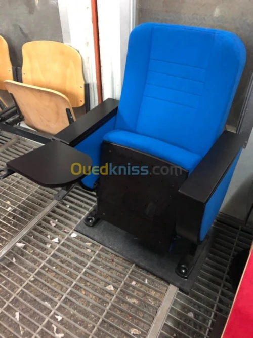 fauteuil de conférence.