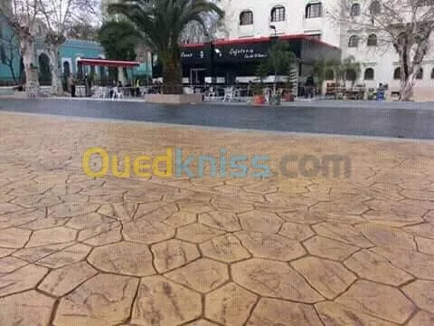 تزين الارضيىة والمسحات الخضراء
