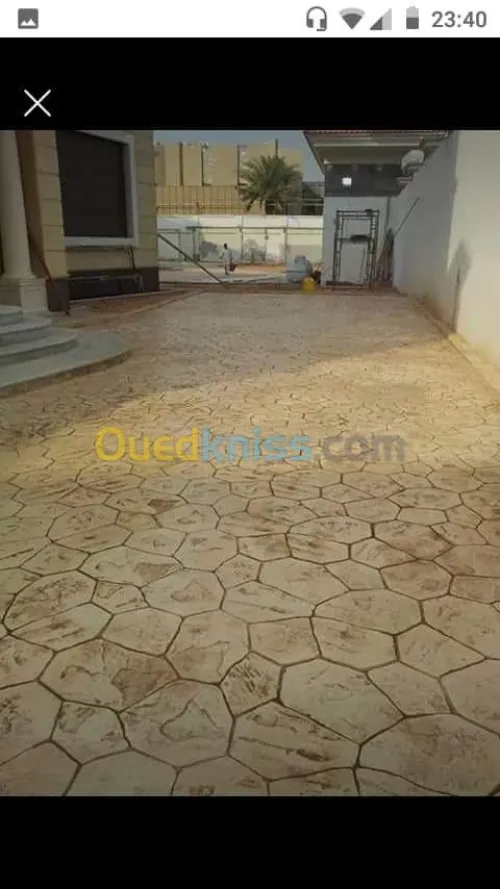 تزين الارضيىة والمسحات الخضراء