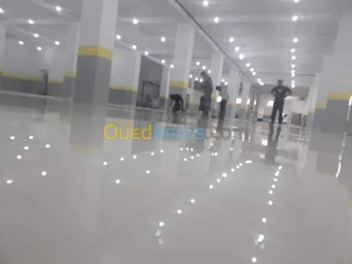 تزين الارضيىة والمسحات الخضراء