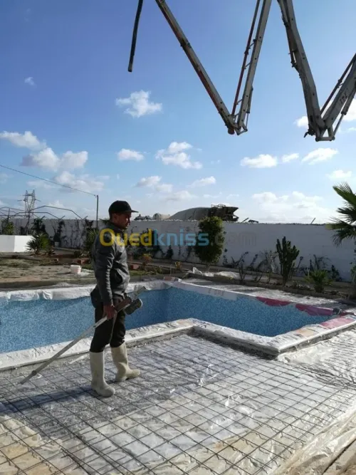 تزين الارضيىة والمسحات الخضراء