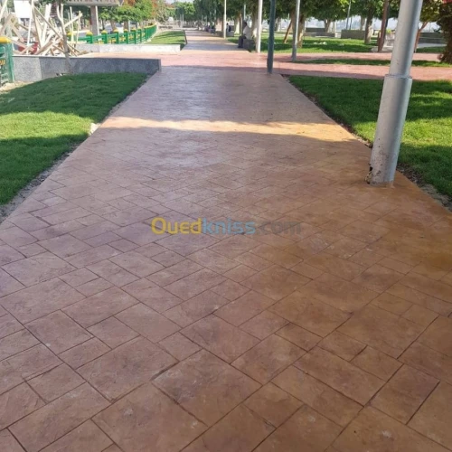 تزين الارضيىة والمسحات الخضراء